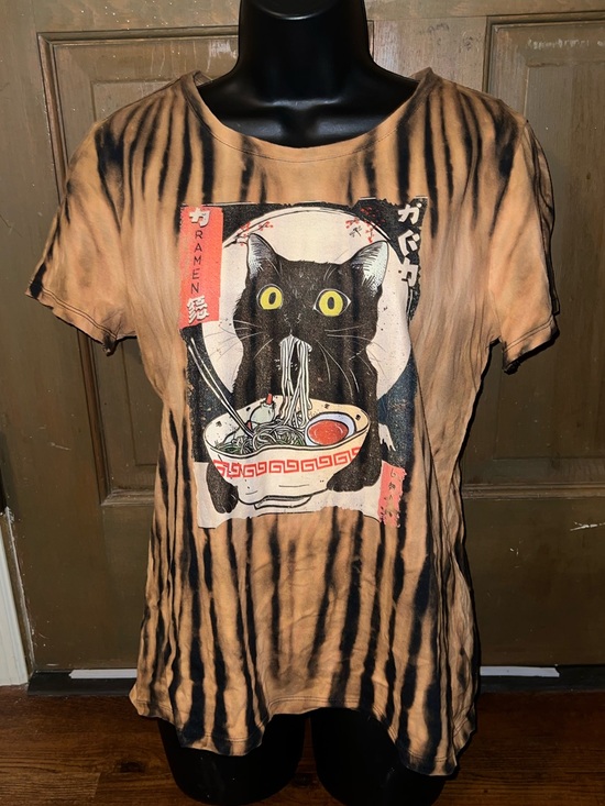 Tops - Black Cat Anime Japanese Ramen Noodle Tan Tie Dye Short Sleeve Shirt Size M
